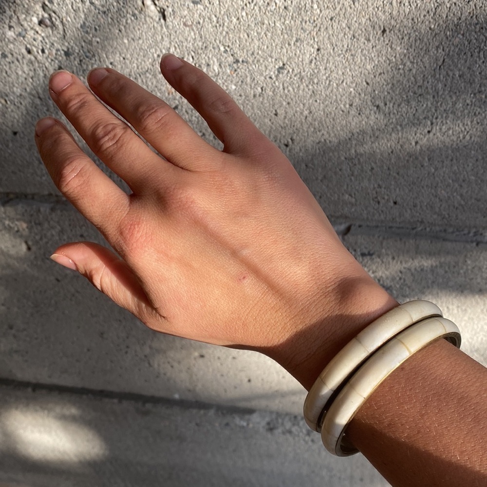 Natural White Shell Inlay Bracelets x 2 - Picture 6 of 7